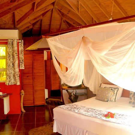 Mango Island Lodges Saint Joseph Exterior foto