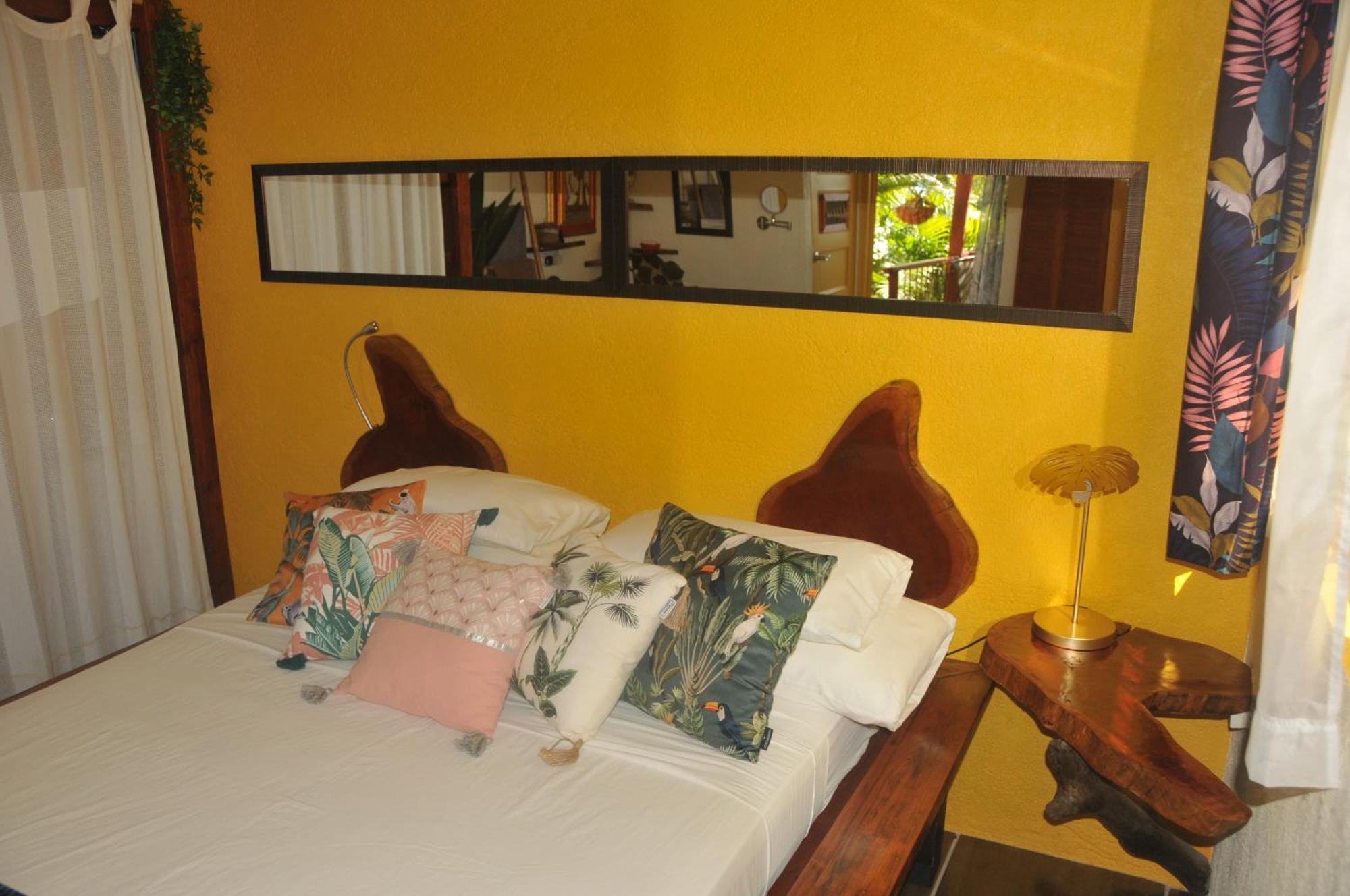 Mango Island Lodges Saint Joseph Exterior foto