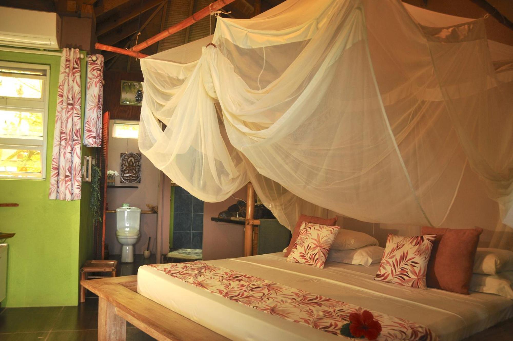 Mango Island Lodges Saint Joseph Exterior foto